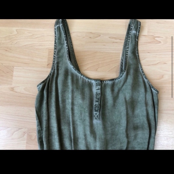 NEW Cloth & Stone Green Crossback Romper - Picture 2 of 4